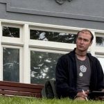 NEON показала дебютный тизер фильма «Искусственный» Луки Гуаданьино